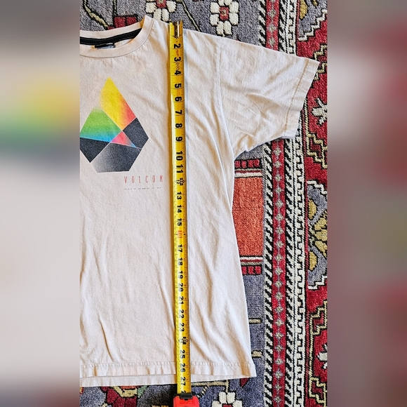 Thrasher and Volcom Graphic Tees EUC - M - Picture 9 of 12